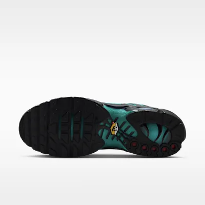 Nike Air Max Plus, maker's photo 2 of 5